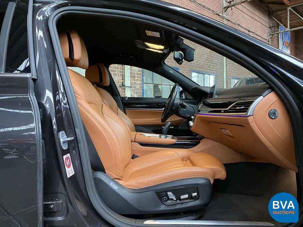 BMW 740e 326hp 7-Series 2017, J-841-FK.
