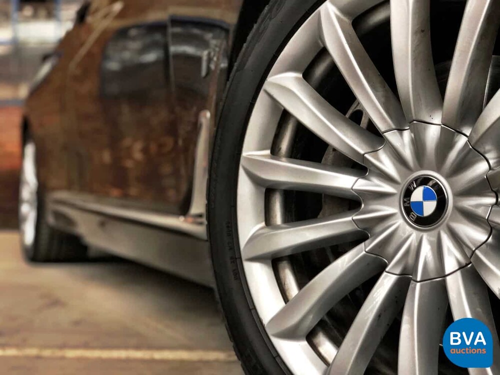 BMW 740e 326hp 7-Series 2017, J-841-FK.