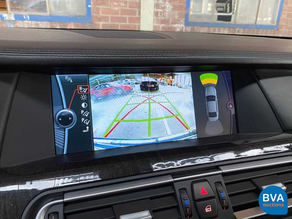 BMW 750i xDrive High Executive 408 PS 2011 -Original NL-, 33-PGS-1.