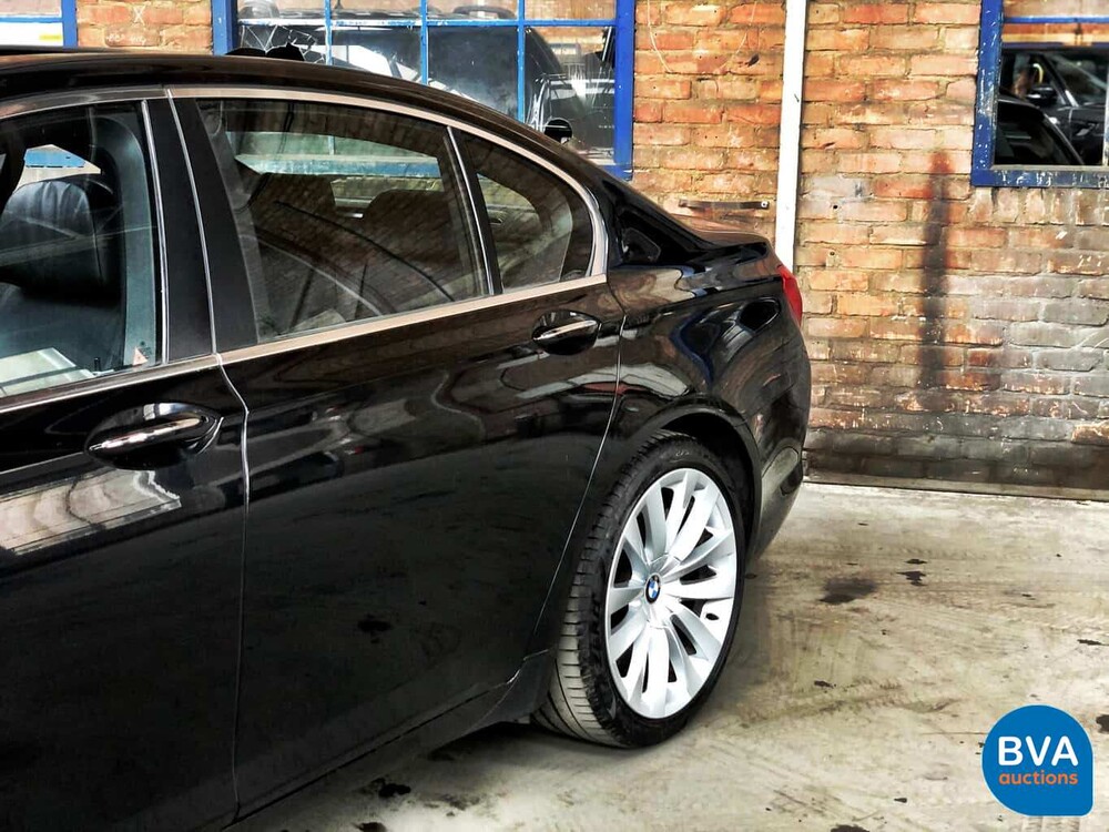 BMW 750i xDrive High Executive 408 PS 2011 -Original NL-, 33-PGS-1.