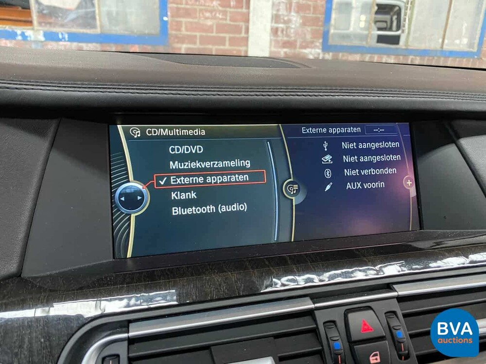 BMW 750i xDrive High Executive 408 PS 2011 -Original NL-, 33-PGS-1.