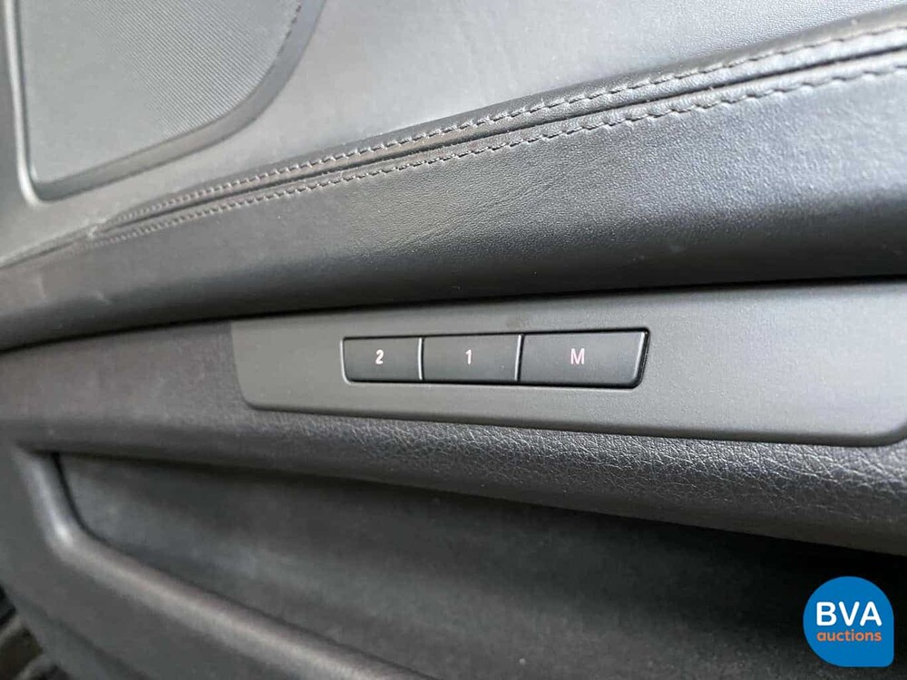 BMW 750i xDrive High Executive 408 PS 2011 -Original NL-, 33-PGS-1.