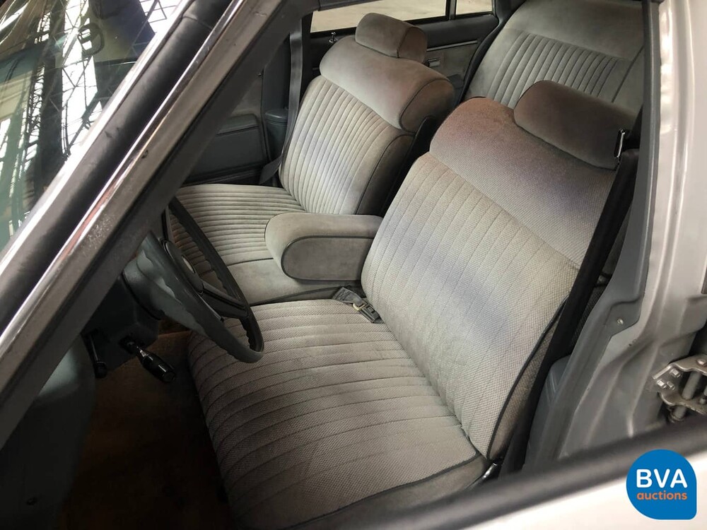 Pontiac Parisienne BL 39 Brougham 1986, TZ-565-J.