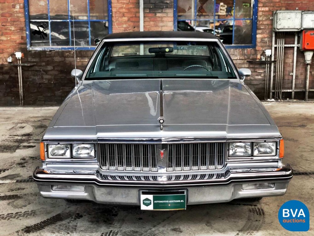 Pontiac Parisienne BL 39 Brougham 1986, TZ-565-J.
