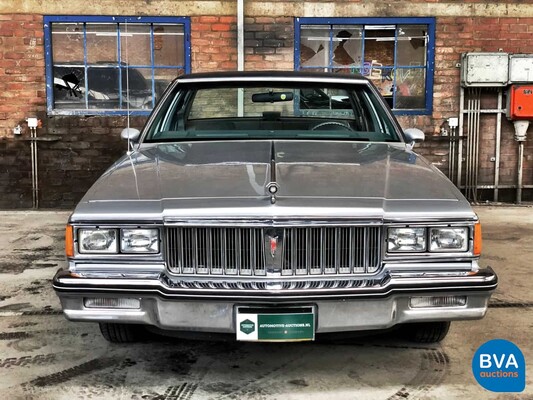 Pontiac Parisienne BL 39 Brougham 1986, TZ-565-J