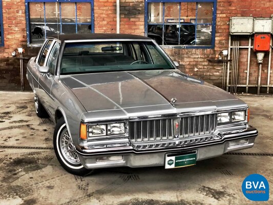 Pontiac Parisienne BL 39 Brougham 1986, TZ-565-J