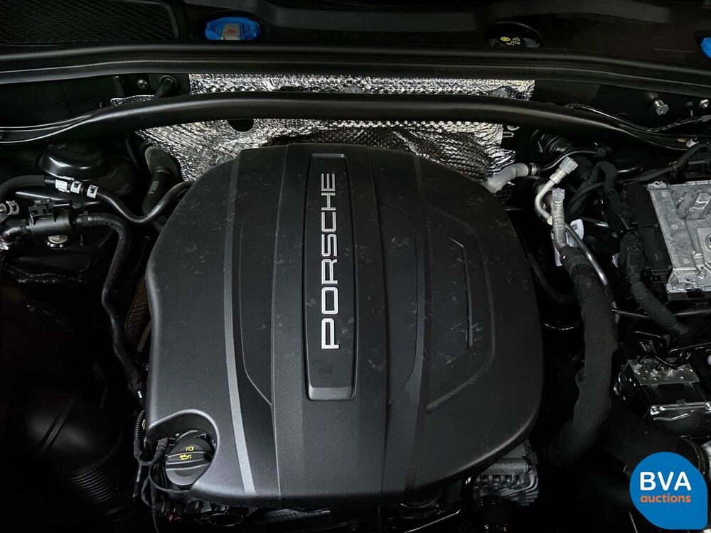 Porsche Macan 2.0 245hp 2019 - WARRANTY -.