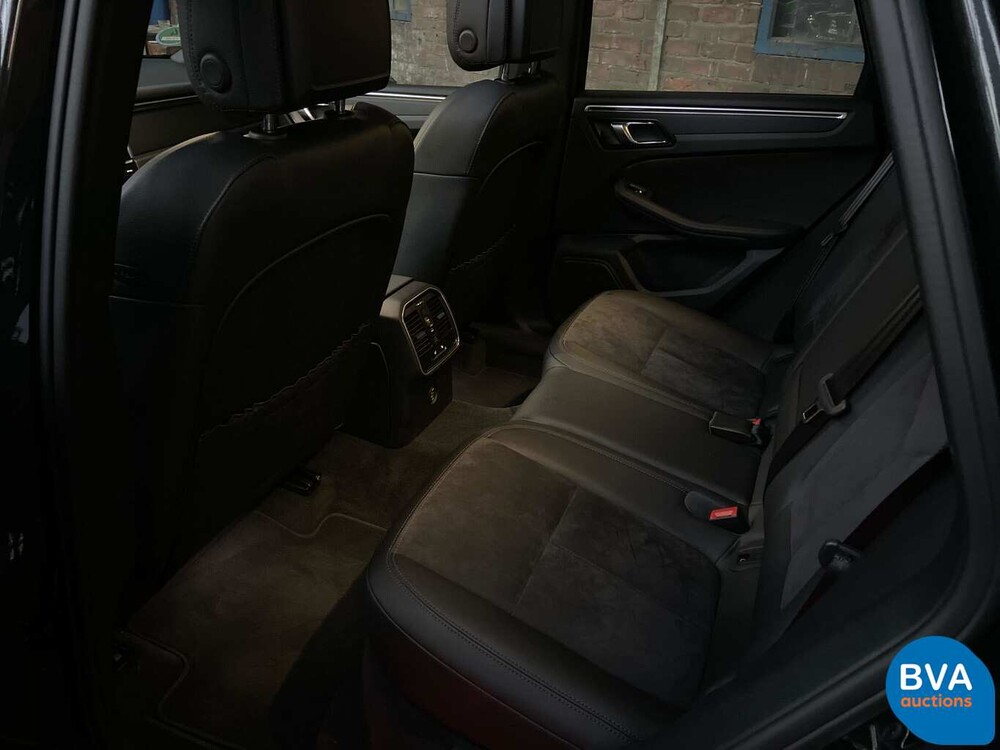 Porsche Macan 2.0 245hp 2019 - WARRANTY -.