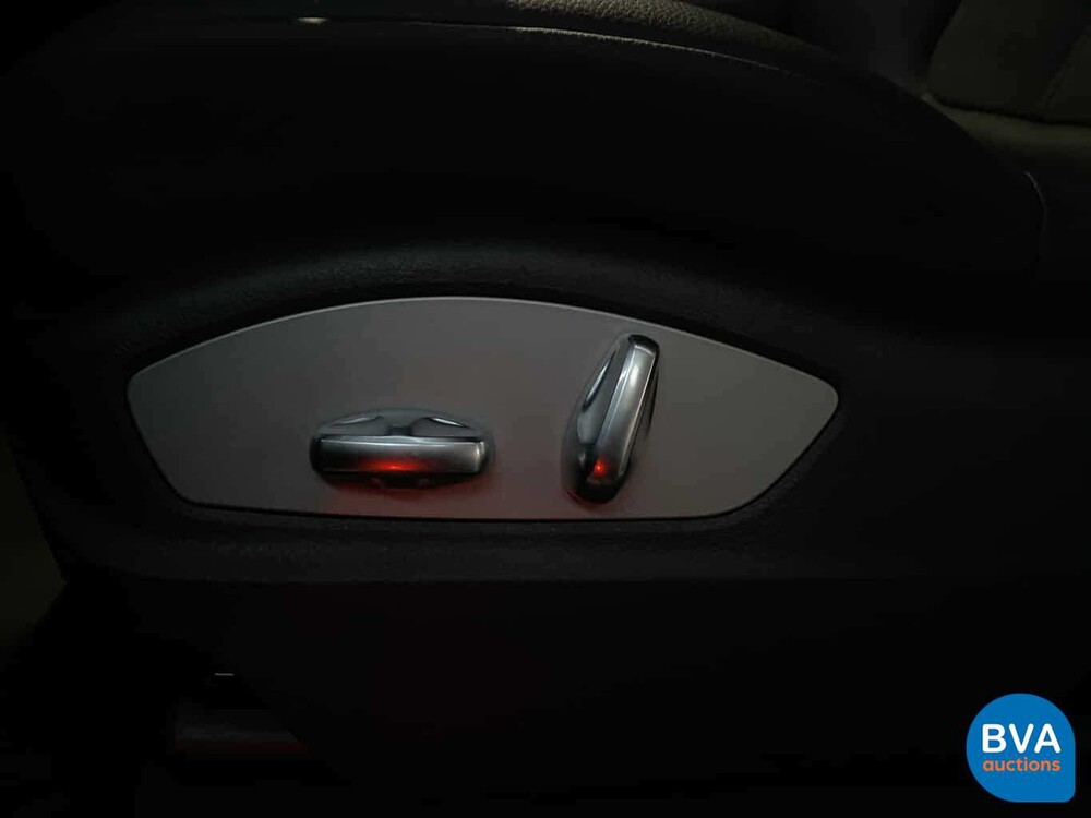 Porsche Macan 2.0 245hp 2019 - WARRANTY -.