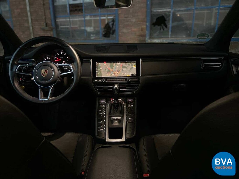 Porsche Macan 2.0 245hp 2019 - WARRANTY -.