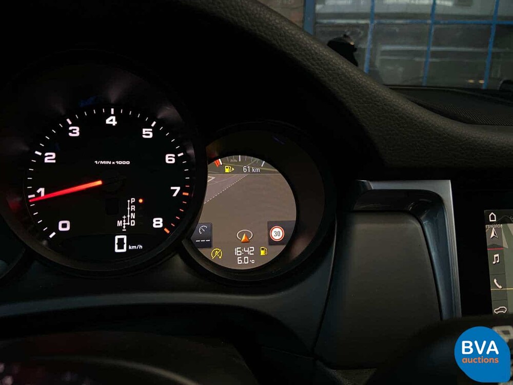 Porsche Macan 2.0 245hp 2019 - WARRANTY -.