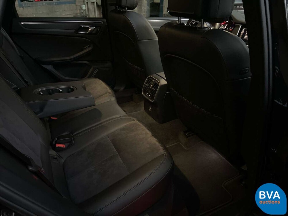 Porsche Macan 2.0 245hp 2019 - WARRANTY -.