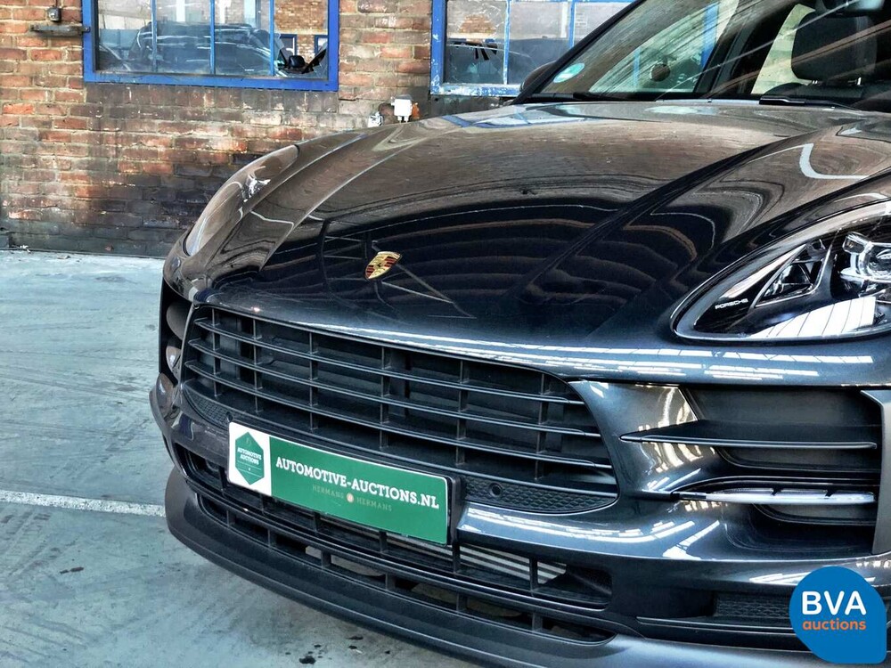 Porsche Macan 2.0 245hp 2019 - WARRANTY -.