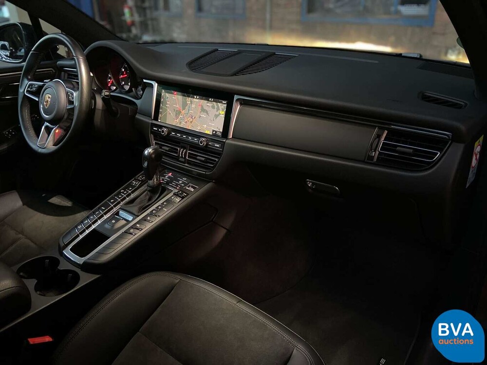 Porsche Macan 2.0 245hp 2019 - WARRANTY -.