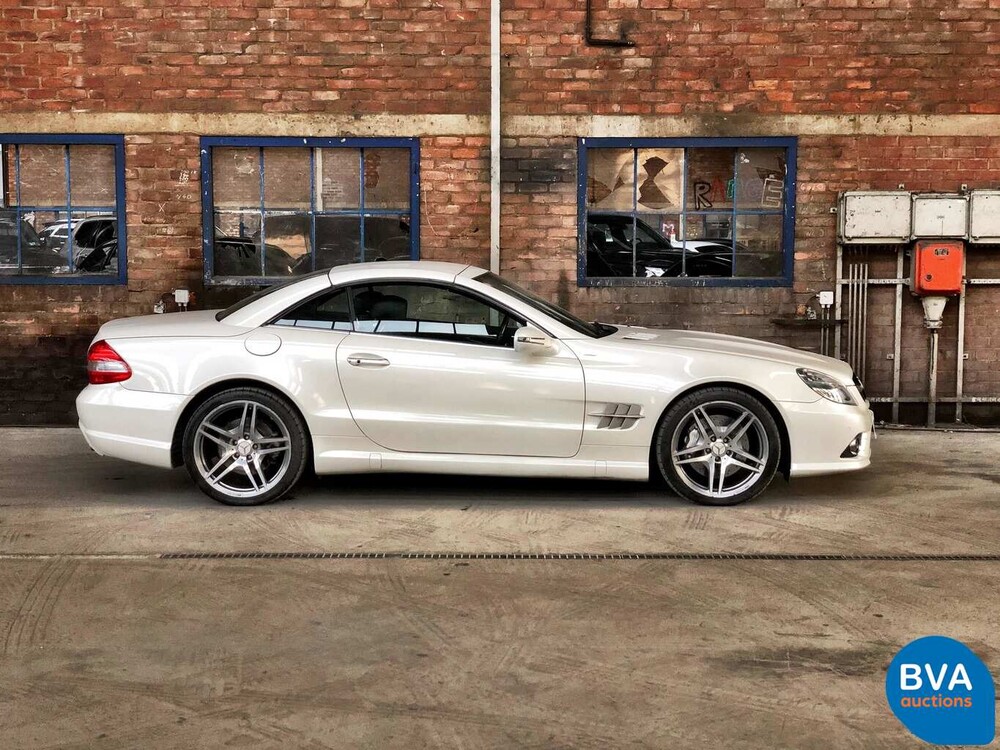 Mercedes-Benz SL350 AMG 3.5 V6 315hp SL-Class 2011.