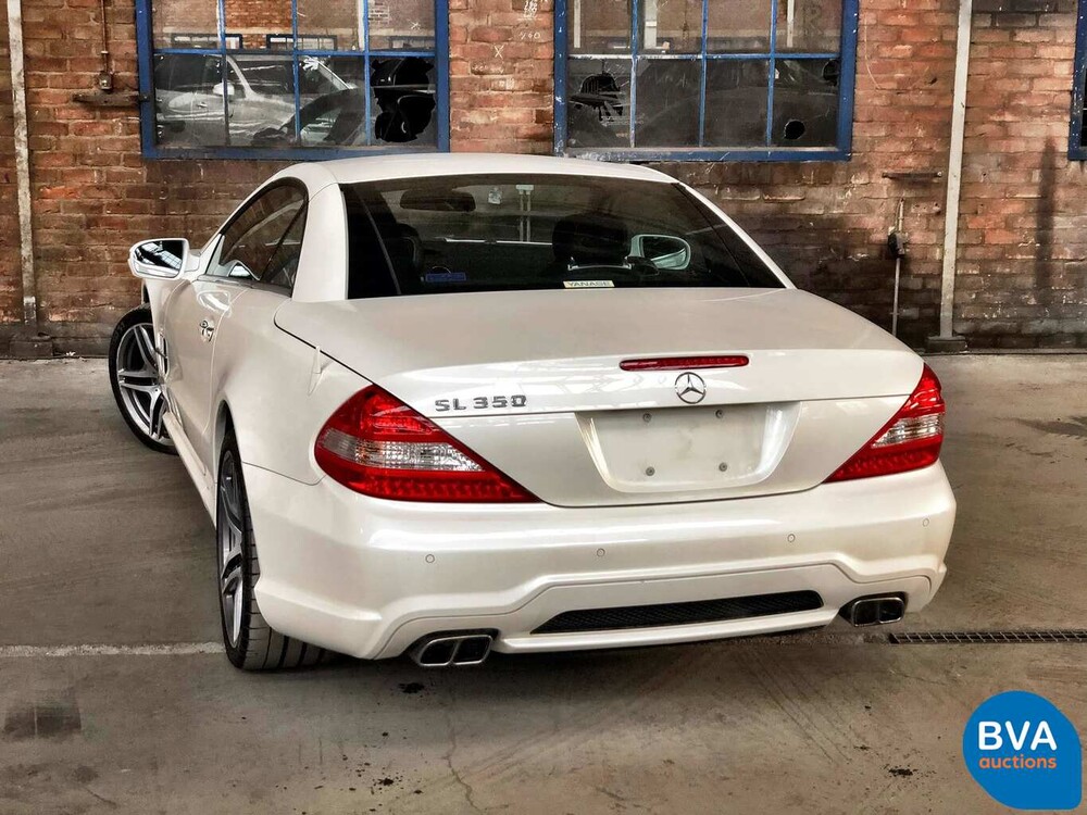 Mercedes-Benz SL350 AMG 3.5 V6 315hp SL-Class 2011.