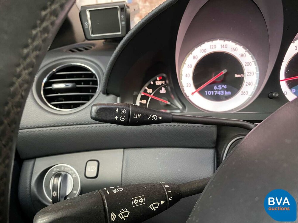 Mercedes-Benz SL350 AMG 3.5 V6 315hp SL-Class 2011.