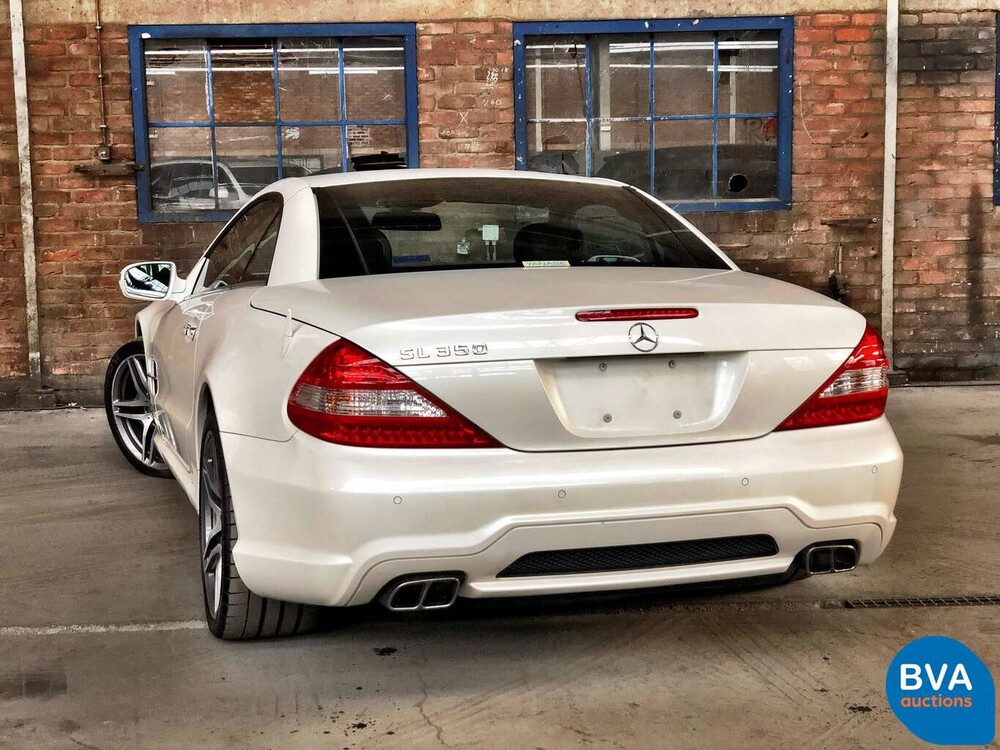 Mercedes-Benz SL350 AMG 3.5 V6 315hp SL-Class 2011.