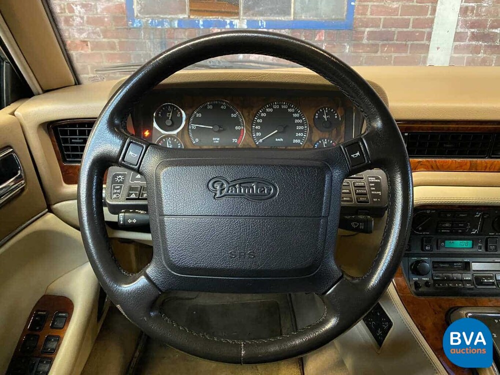 Daimler Double Six V12 Jaguar XJ 1993.
