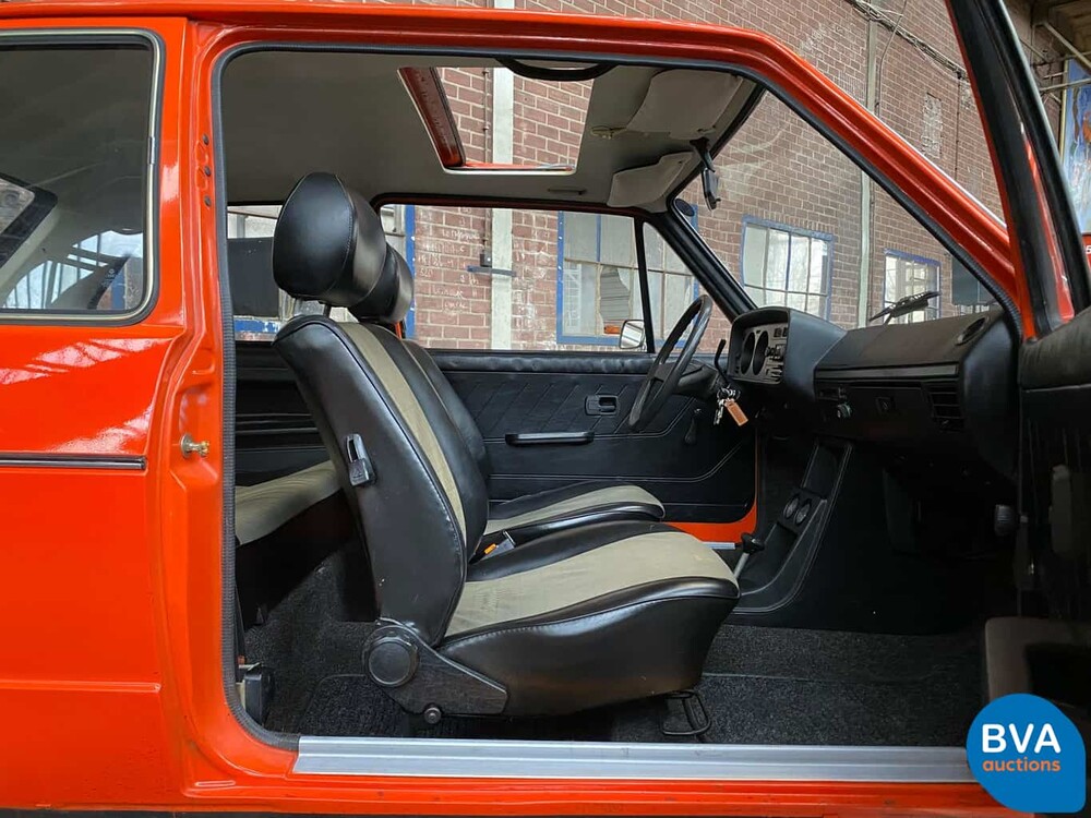 Volkswagen Golf I Dovetail Swallowtail 1.5 LS 1975.