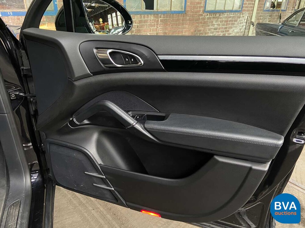 Porsche Cayenne 3.0 D 250pk 2015, XG-270-S