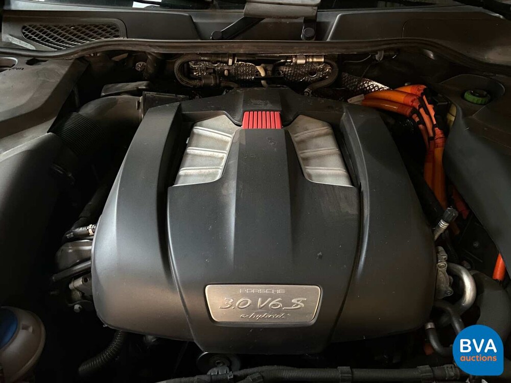 Porsche Cayenne S 3.0 E-Hybrid 416hp -1st Owner- 2015, GR-088-V.