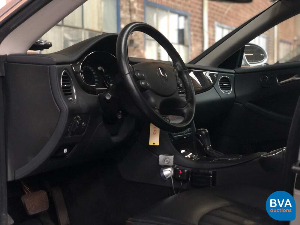 Mercedes-Benz CLS350 AMG V6 272 PS 2005.