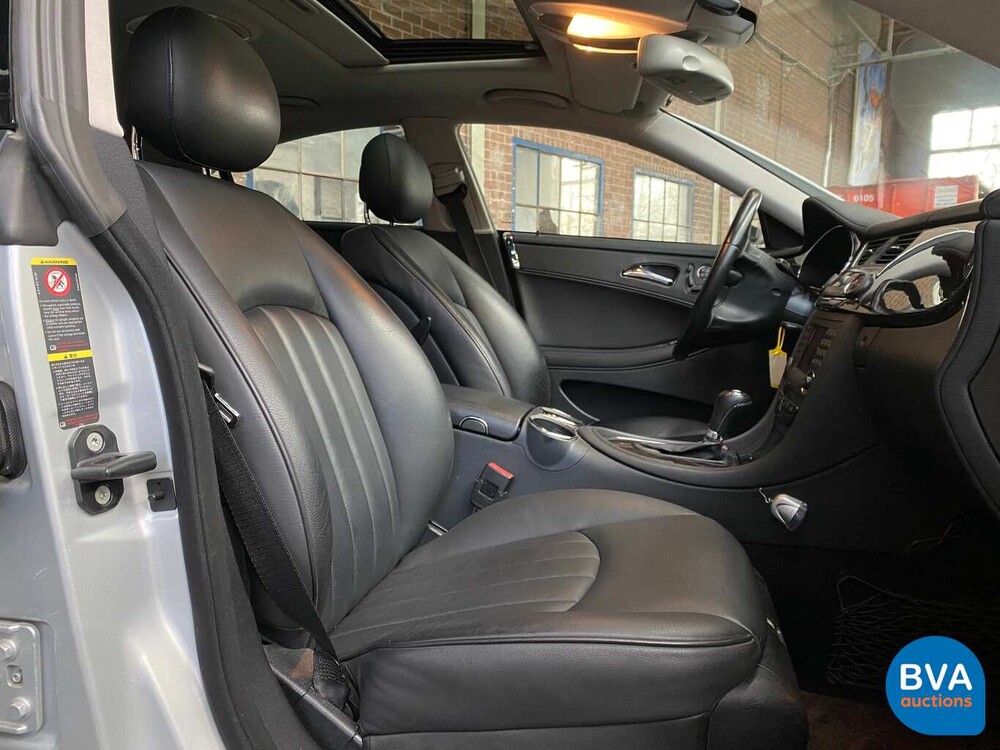 Mercedes-Benz CLS350 AMG V6 272 PS 2005.