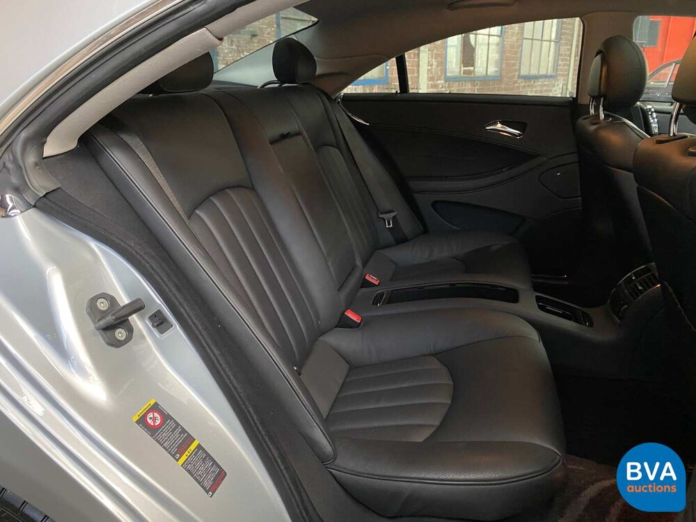 Mercedes-Benz CLS350 AMG V6 272 PS 2005.