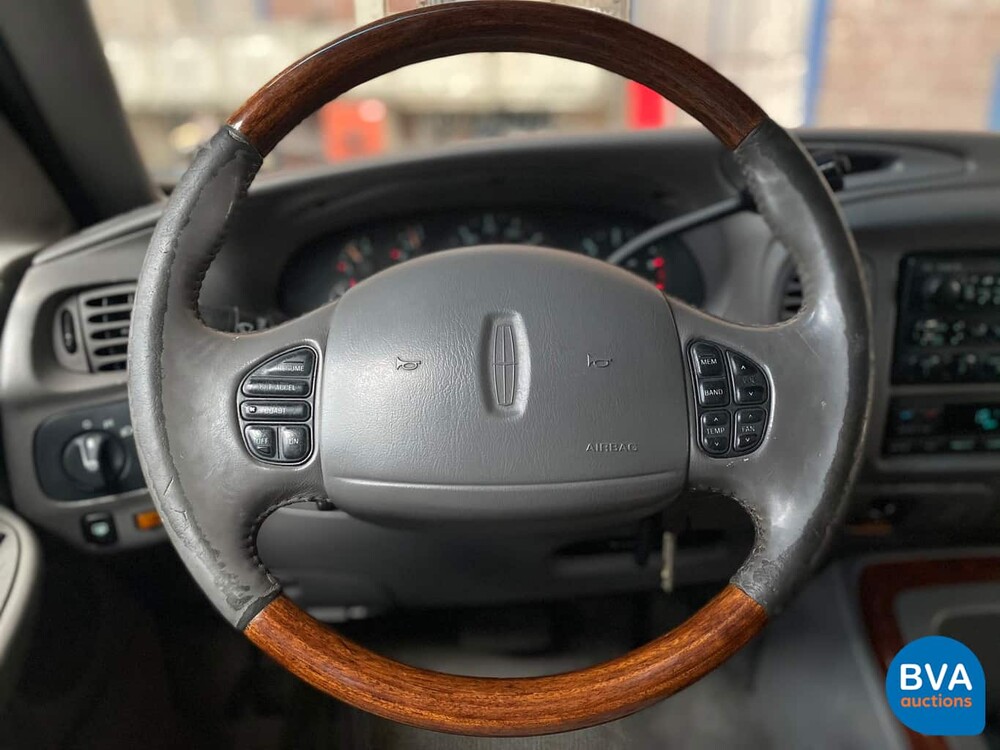 Ford Lincoln Navigator 272 PS -7 PERS.- 1998, TV-UN-26.
