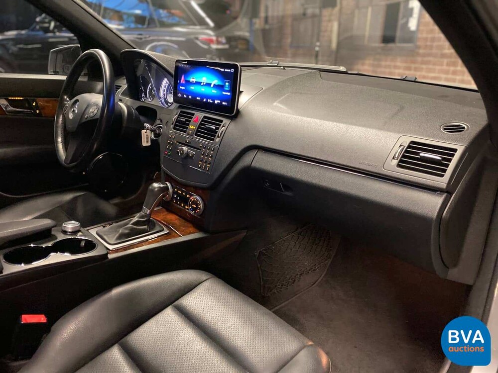 Mercedes-Benz C300 Limousine V6 231pk C-Klasse 2010, J-380-TH