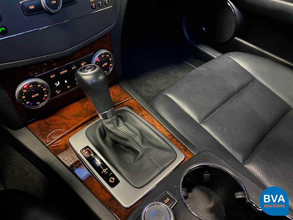 Mercedes-Benz C300 Limousine V6 231pk C-Klasse 2010, J-380-TH