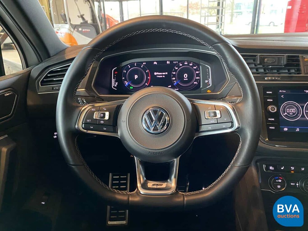Volkswagen Tiguan 2.0 TSI 4Motion Highline R-Line 190pk 2020 -GARANTIE-, J-851-VP