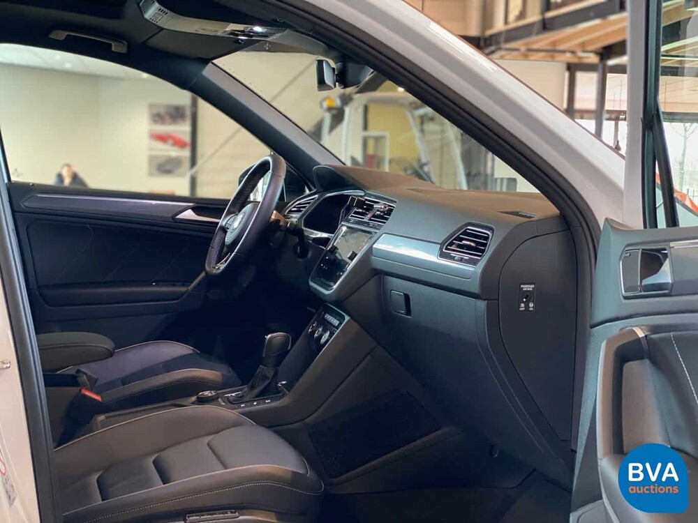 Volkswagen Tiguan 2.0 TSI 4Motion Highline R-Line 190pk 2020 -GARANTIE-, J-851-VP