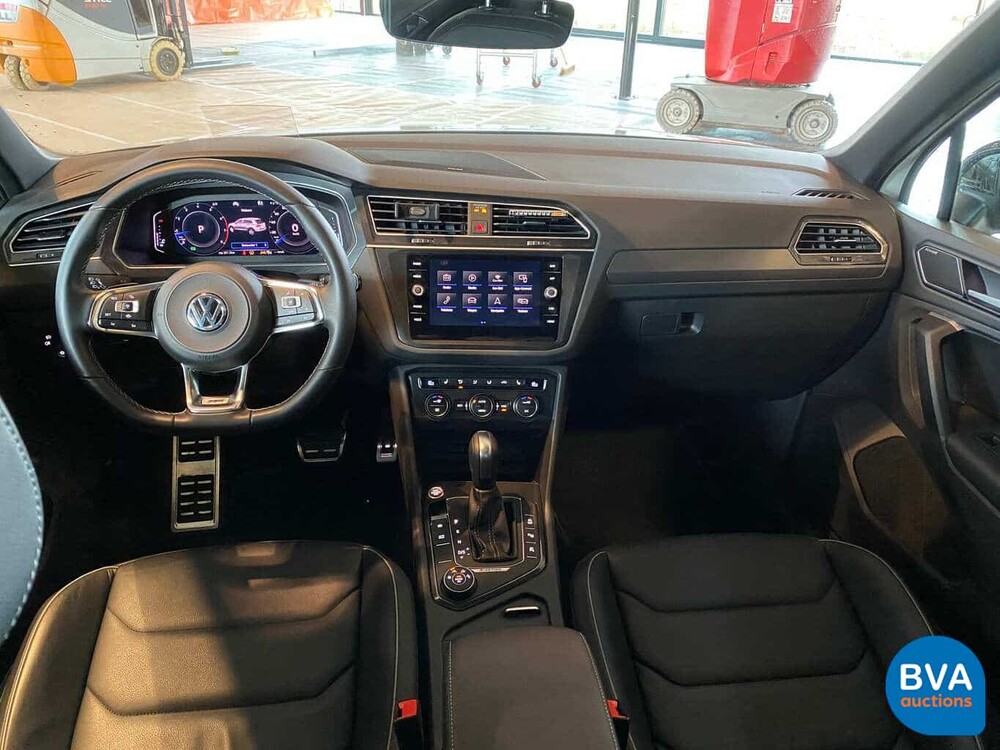 Volkswagen Tiguan 2.0 TSI 4Motion Highline R-Line 190pk 2020 -GARANTIE-, J-851-VP