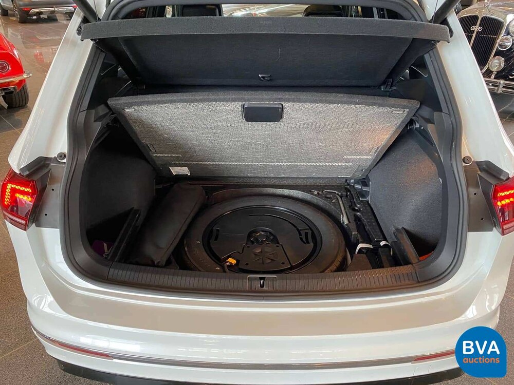 Volkswagen Tiguan 2.0 TSI 4Motion Highline R-Line 190pk 2020 -GARANTIE-, J-851-VP