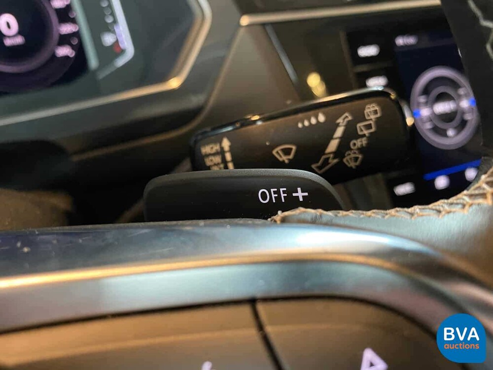 Volkswagen Tiguan 2.0 TSI 4Motion Highline R-Line 190pk 2020 -GARANTIE-, J-851-VP