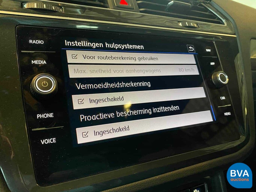 Volkswagen Tiguan 2.0 TSI 4Motion Highline R-Line 190pk 2020 -GARANTIE-, J-851-VP