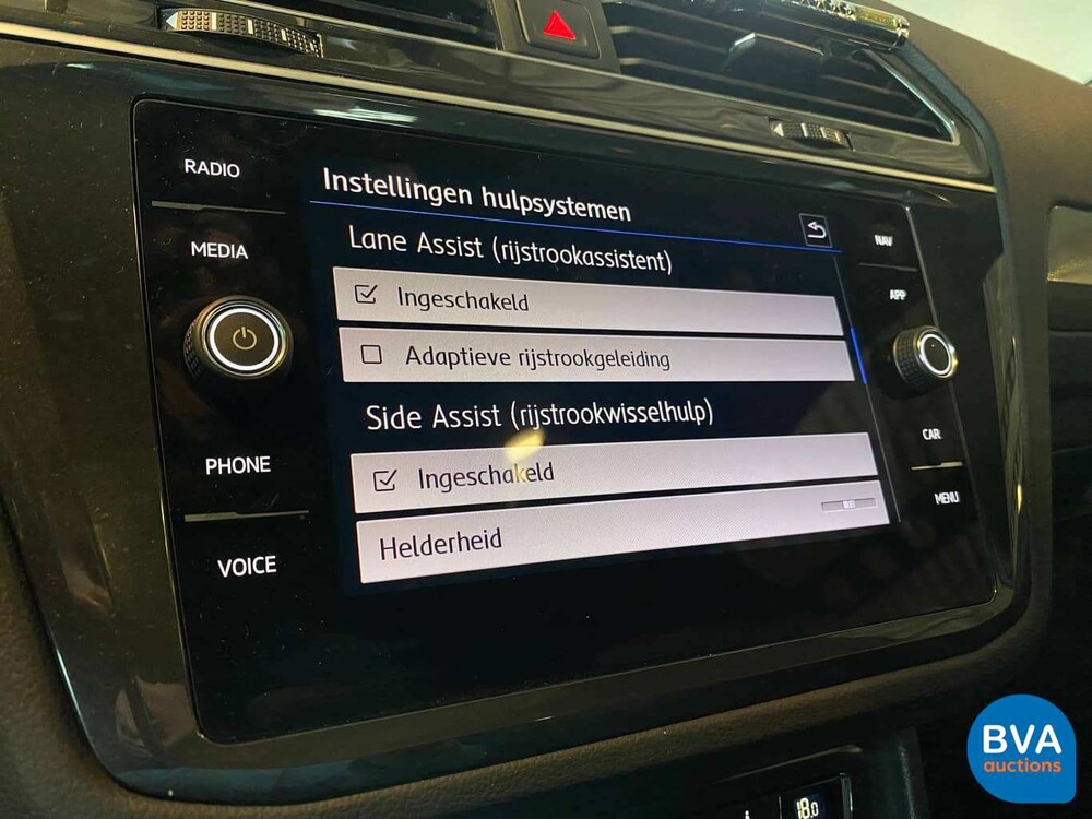 Volkswagen Tiguan 2.0 TSI 4Motion Highline R-Line 190pk 2020 -GARANTIE-, J-851-VP