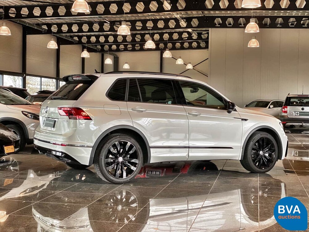 Volkswagen Tiguan 2.0 TSI 4Motion Highline R-Line 190pk 2020 -GARANTIE-, J-851-VP