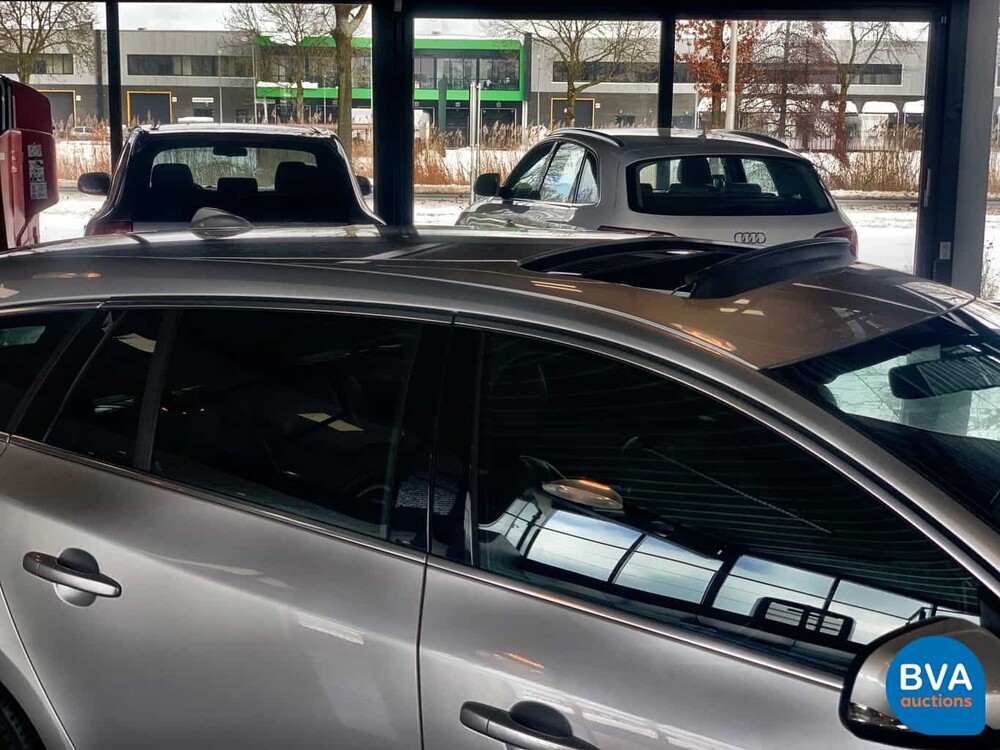 Volvo V60 2.4 D6 Twin Engine 285pk Origineel NL 2015, HP-287-L