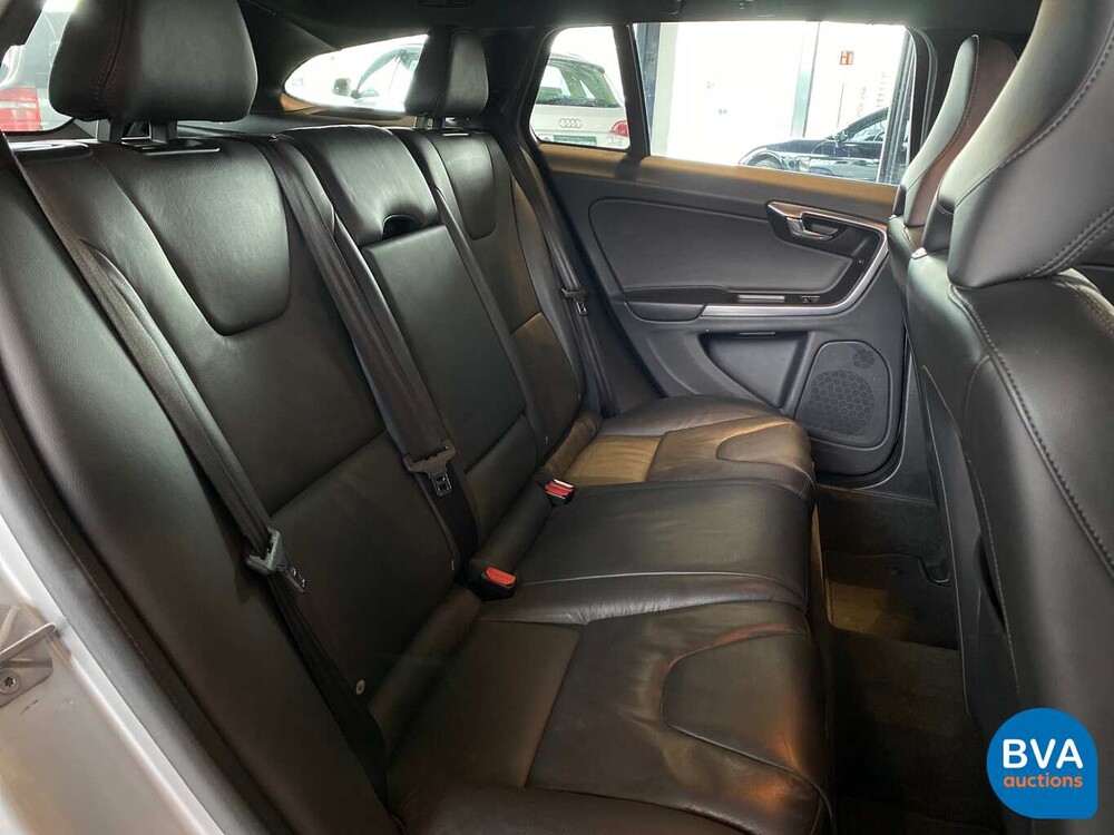 Volvo V60 2.4 D6 Twin Engine 285pk Origineel NL 2015, HP-287-L