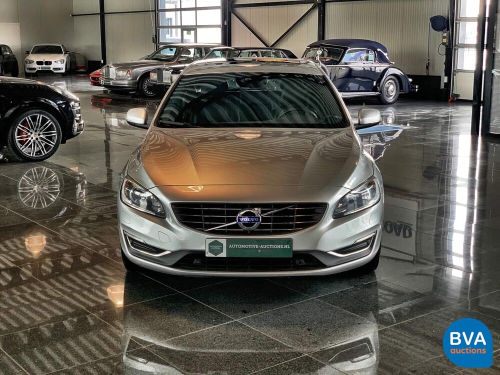 Volvo V60 2.4 D6 Twin Engine 285pk Origineel NL 2015, HP-287-L