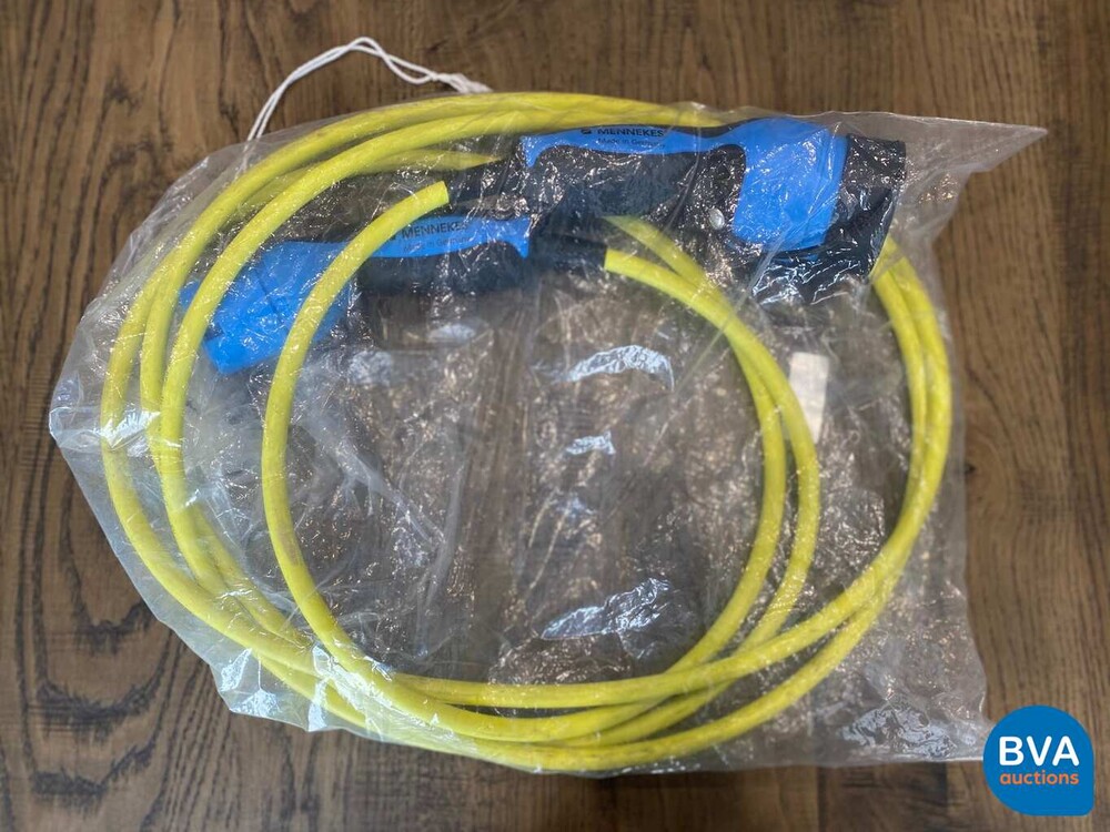 Volvo V60 2.4 D6 Twin Engine 285pk Origineel NL 2015, HP-287-L