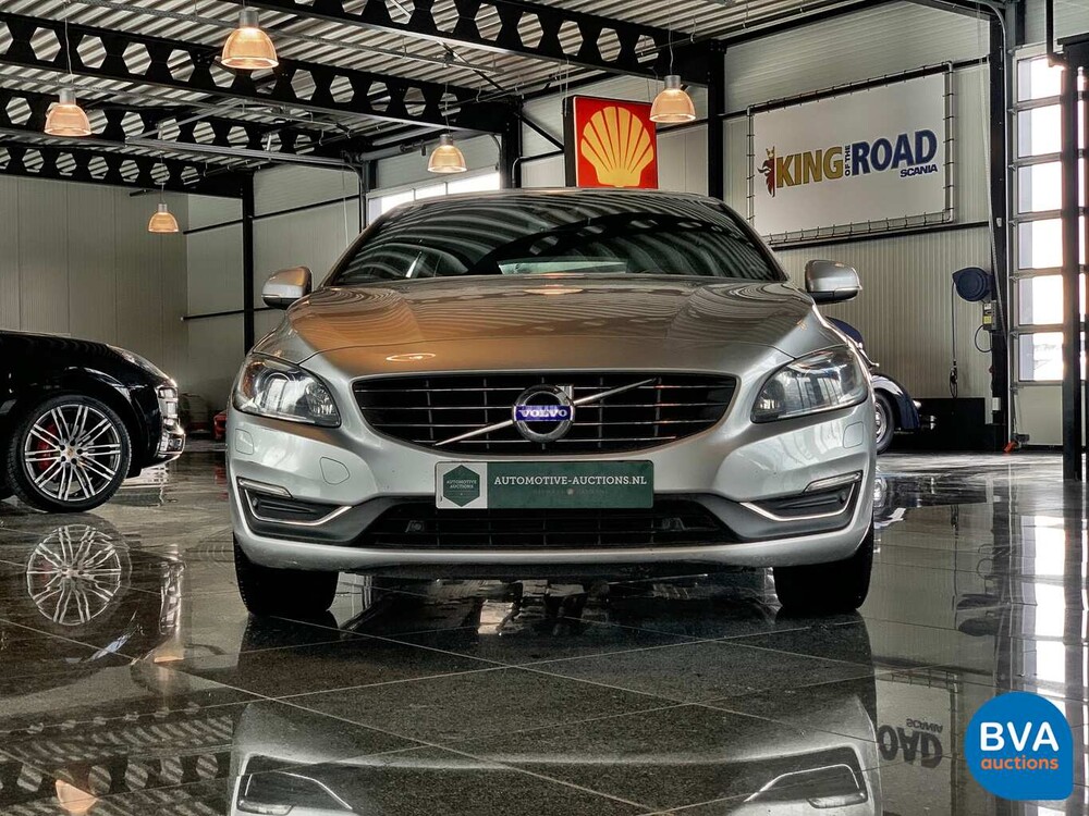 Volvo V60 2.4 D6 Twin Engine 285pk Origineel NL 2015, HP-287-L