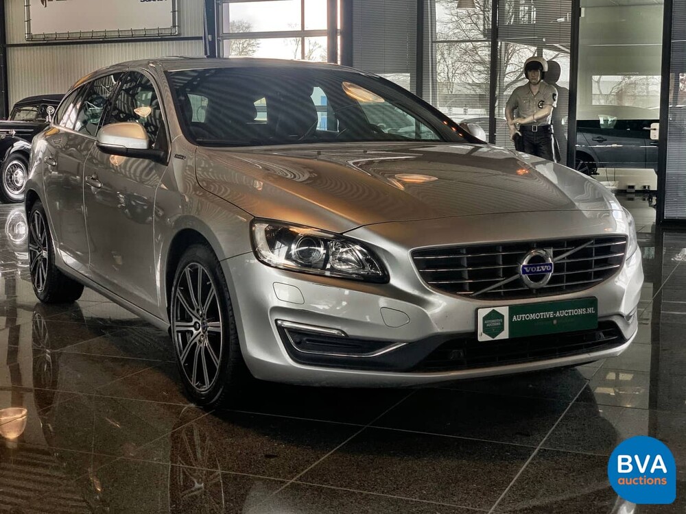 Volvo V60 2.4 D6 Twin Engine 285pk Origineel NL 2015, HP-287-L
