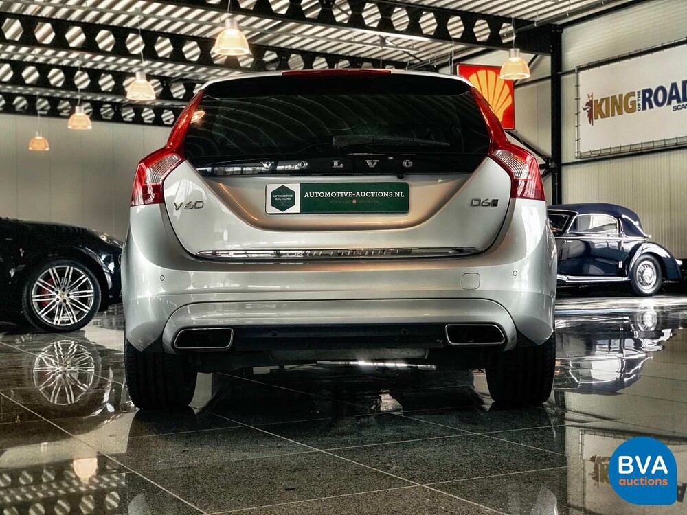 Volvo V60 2.4 D6 Twin Engine 285pk Origineel NL 2015, HP-287-L