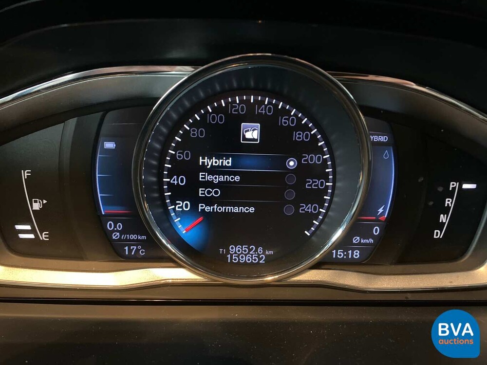 Volvo V60 2.4 D6 Twin Engine 285pk Origineel NL 2015, HP-287-L