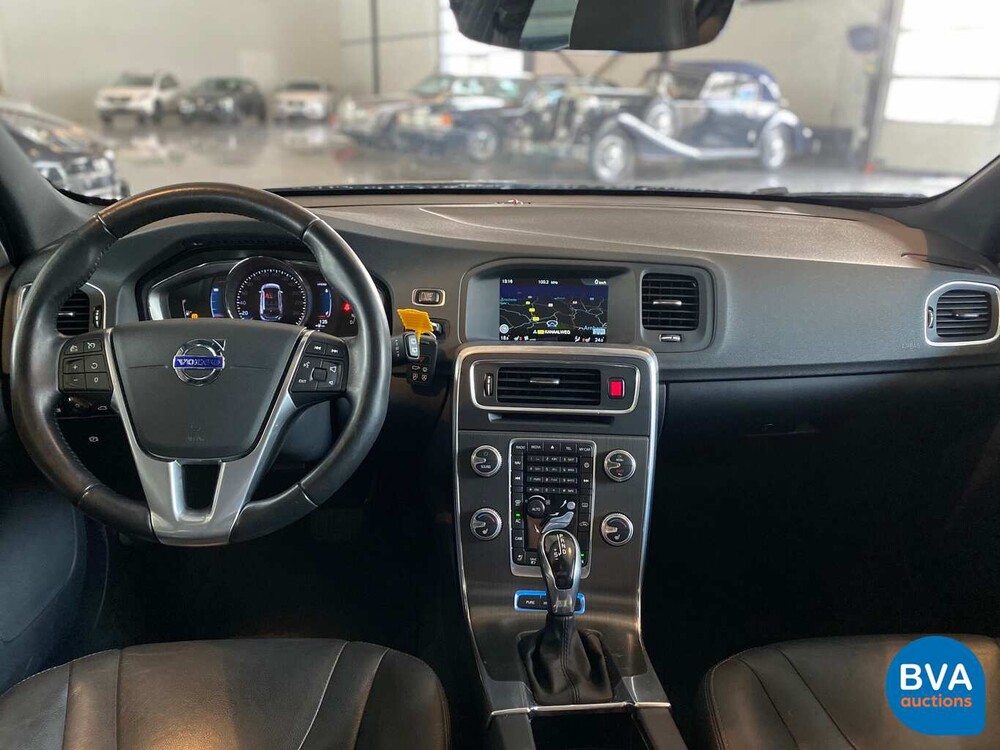 Volvo V60 2.4 D6 Twin Engine 285pk Origineel NL 2015, HP-287-L