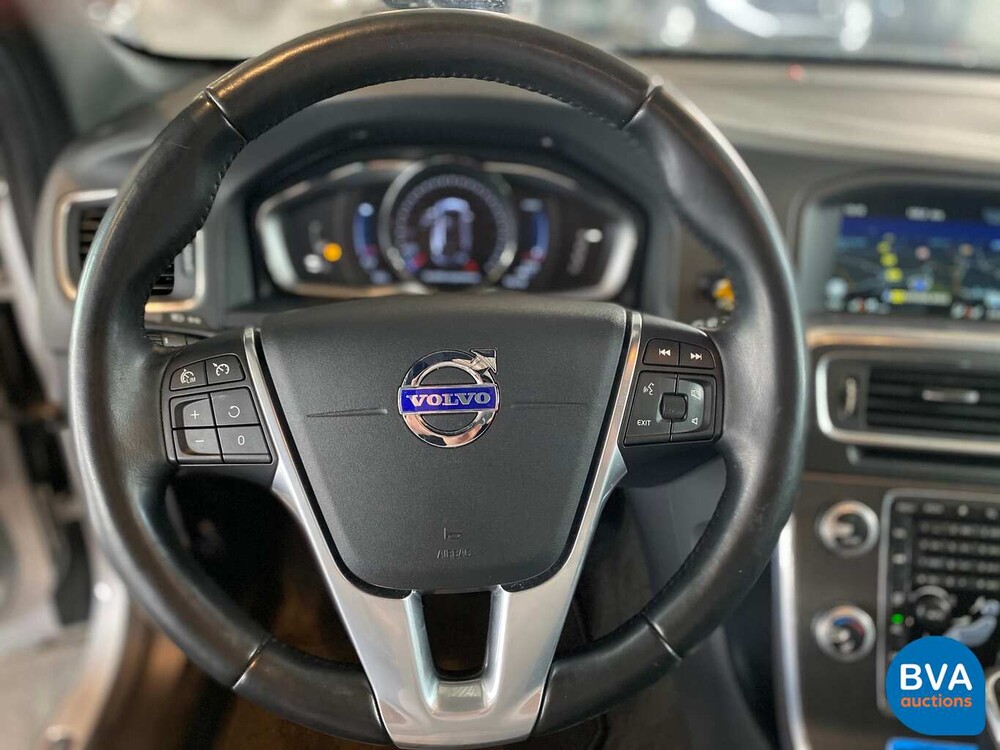 Volvo V60 2.4 D6 Twin Engine 285pk Origineel NL 2015, HP-287-L